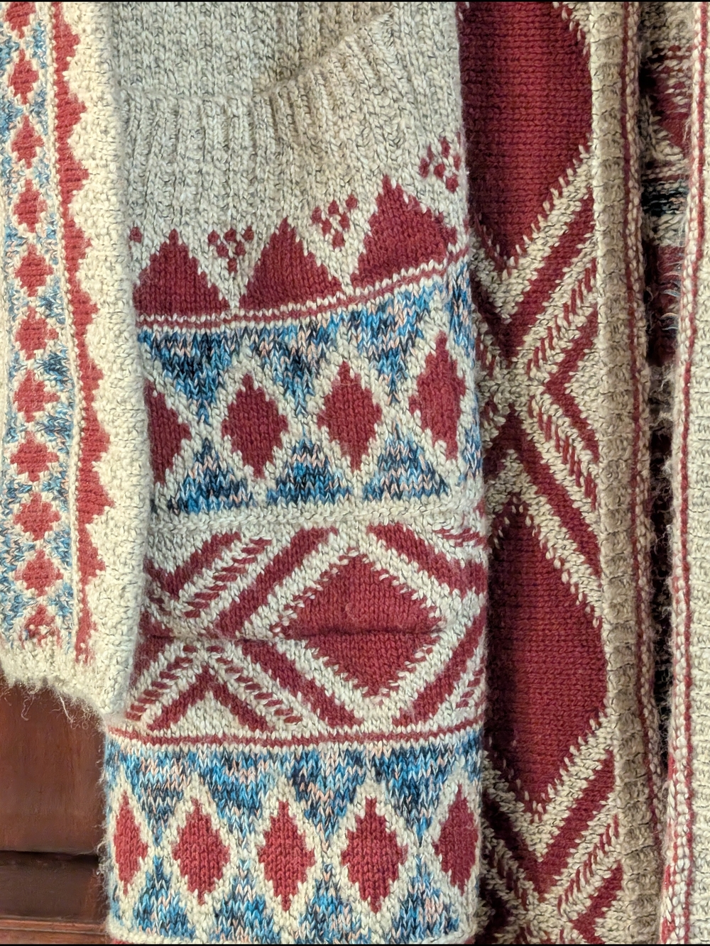 Lucky Brand Cream Hooded Cardigan with Red & Blue Geometric Pattern - Picture 5 of 10